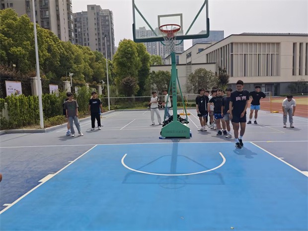 篮球每周训练计划表图片_2